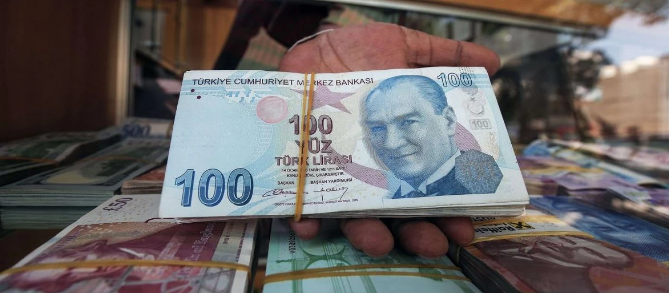 «Καταρρέει» η τουρκική λίρα αυτή την ώρα: Σε νέο ιστορικό χαμηλό με το δολάριο